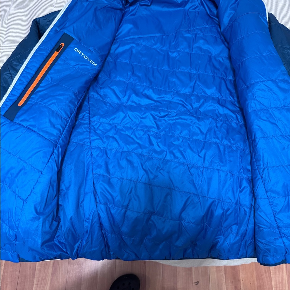 Ortovox Men's Vibrant Blue Outdoor Jacket - Picture 3 of 7